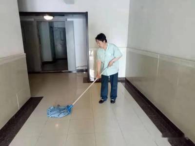 亞泰梧桐公館7月服務品質提升月播報 以汗水洗滌園區，用匠心守護家園——地面清洗紀實