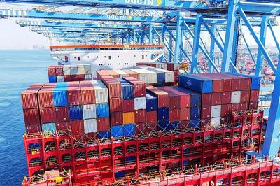 2024年我國服務進出口總額首破1萬億美元 游戲產(chǎn)品運營展現(xiàn)強勁動力